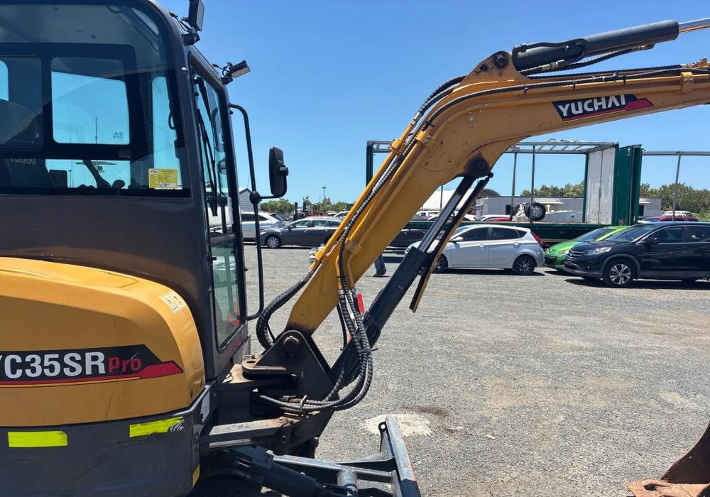 2022 YUCHAI YC35SR 3.8T EXCAVATOR WITH TILT HITCH, BUCKETS, A/C CAB, 785 HOURS