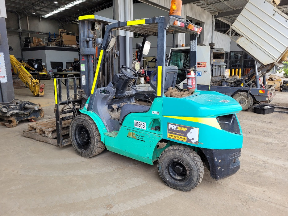 USED MITSUBISHI 3.5T PETROL FORKLIFT WITH 2700 HRS AND 4.7M LIFT