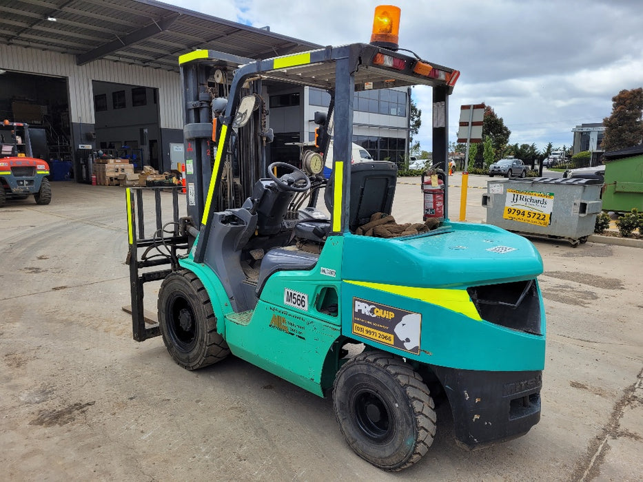 USED MITSUBISHI 3.5T PETROL FORKLIFT WITH 2700 HRS AND 4.7M LIFT