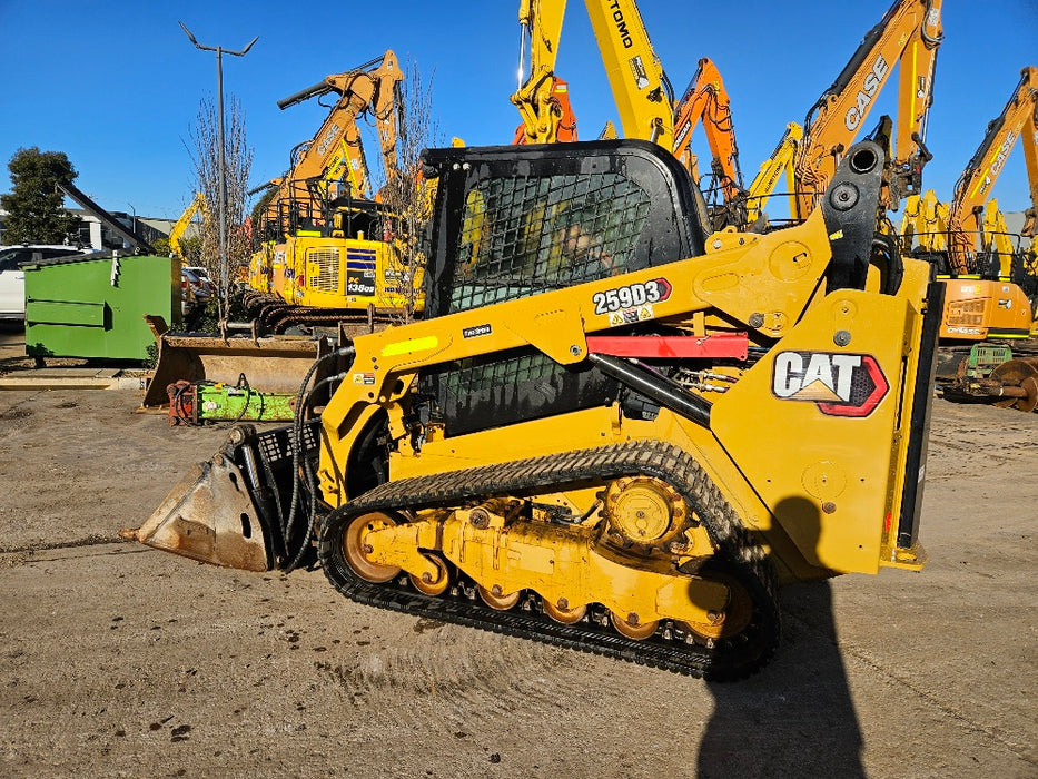 USED 2021 CAT 259D3 (T45) TRACK LOADER WITH 4 IN 1 BUCKET AND 1500 HRS