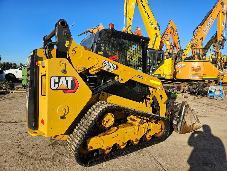 USED 2021 CAT 259D3 (T45) TRACK LOADER WITH 4 IN 1 BUCKET AND 1500 HRS