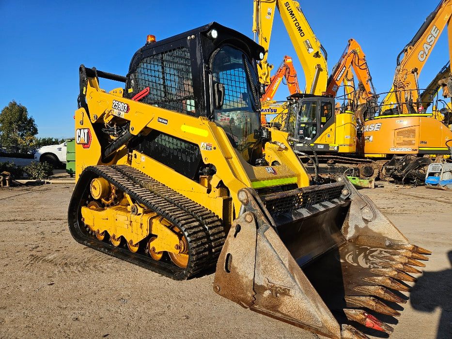 USED 2021 CAT 259D3 (T45) TRACK LOADER WITH 4 IN 1 BUCKET AND 1500 HRS