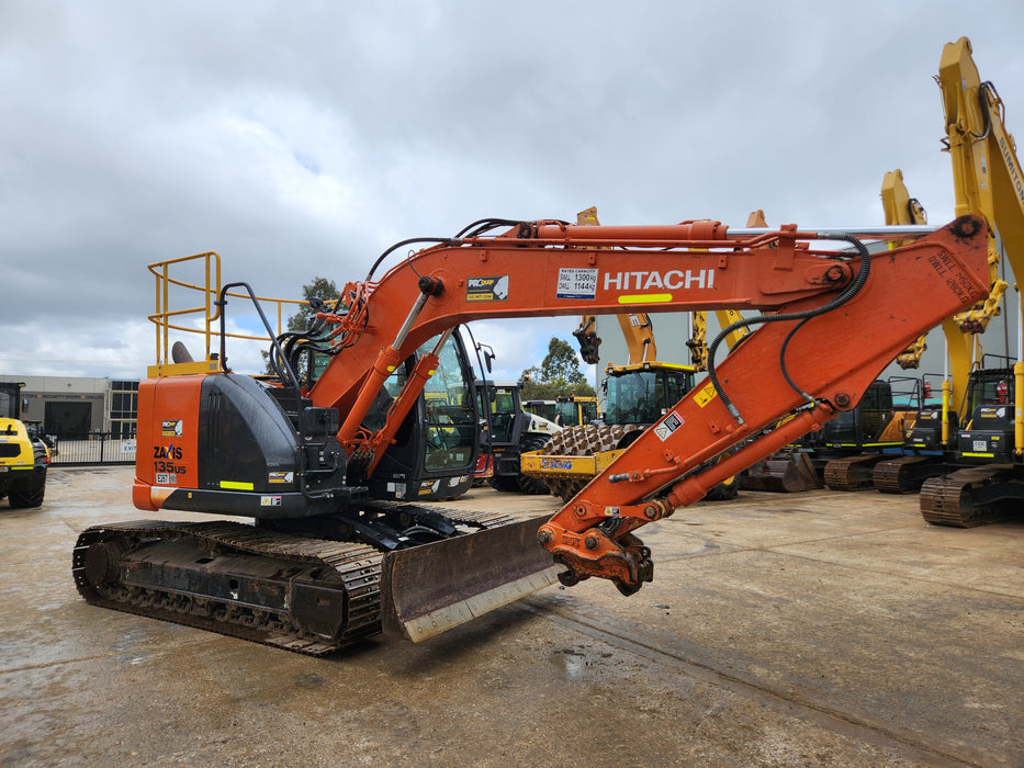 2020 HITACHI ZX135US-5 15T EXCAVATOR (E267) WITH 2865HRS, HITCH & BUCKETS