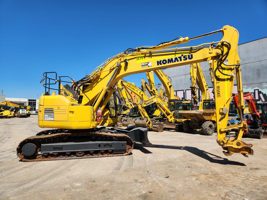 2020 KOMATSU PC228US-8 24T EXCAVATOR (EX76) WITH BLADE AND 5117 HRS