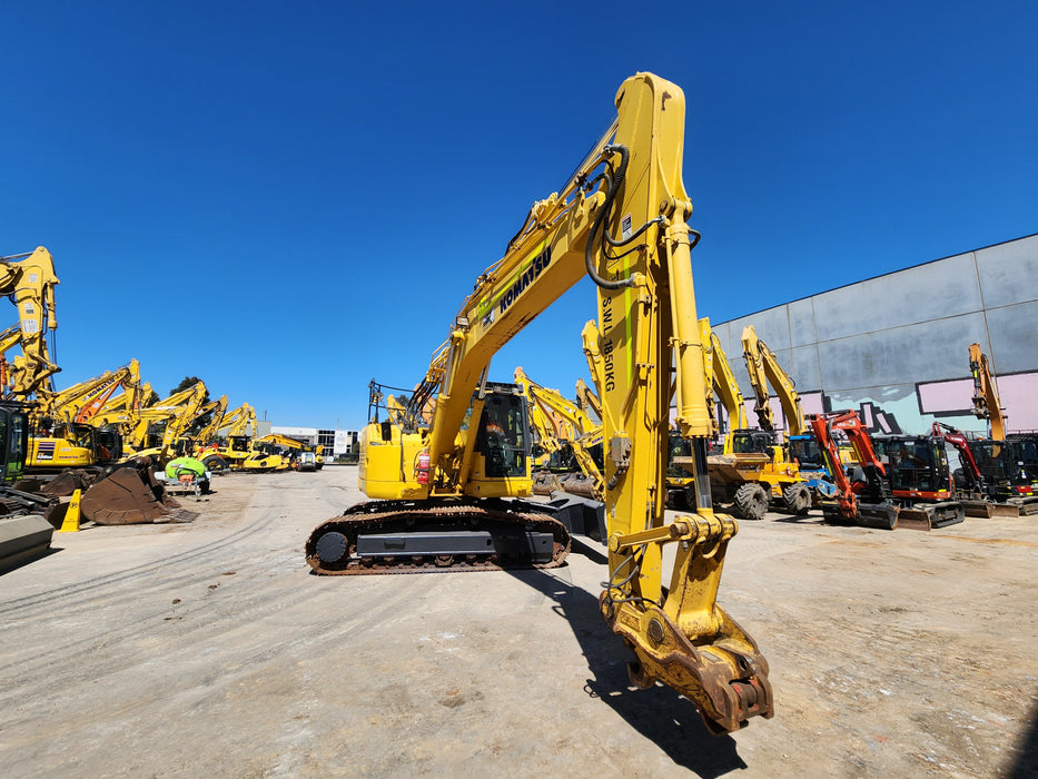 2020 KOMATSU PC228US-8 24T EXCAVATOR (EX76) WITH BLADE AND 5117 HRS