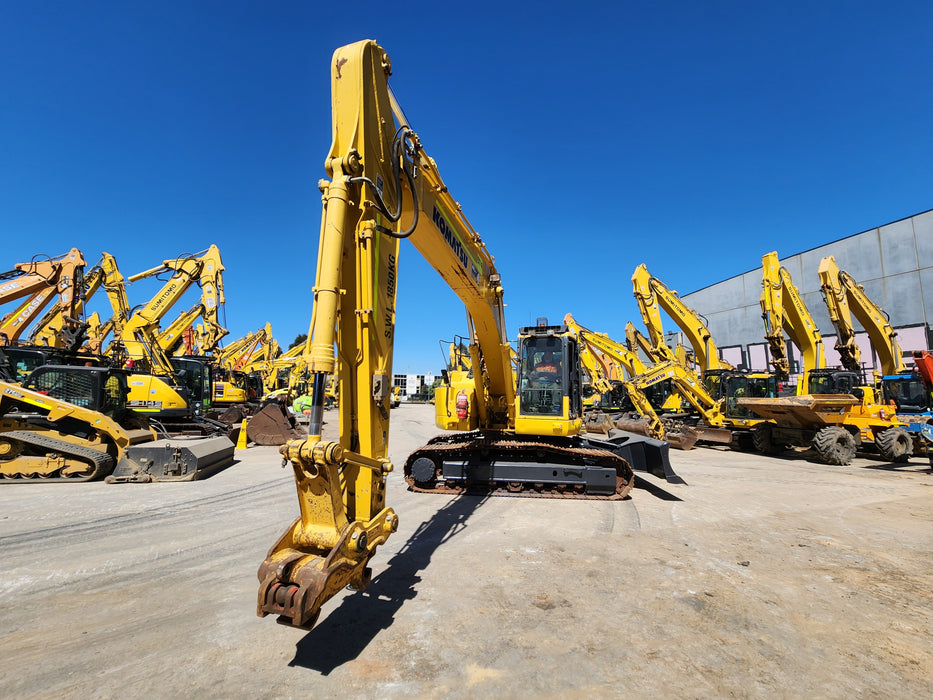 2020 KOMATSU PC228US-8 24T EXCAVATOR (EX76) WITH BLADE AND 5117 HRS