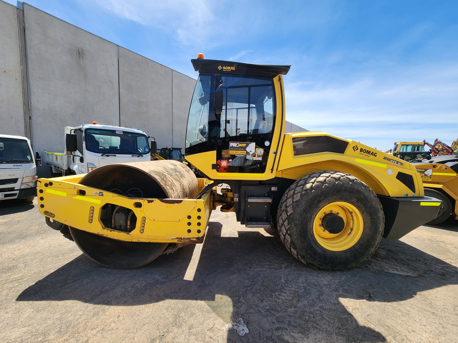 2016 BOMAG BW213D-5 13T SMOOTH DRUM ROLLER WITH 1770 HOURS (R249)