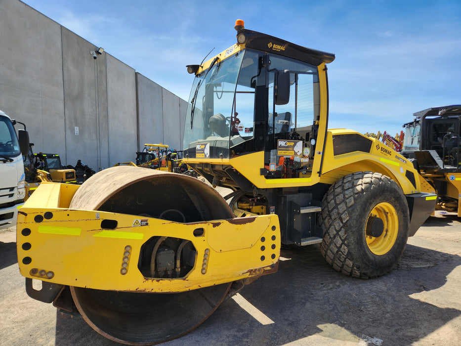 2016 BOMAG BW213D-5 13T SMOOTH DRUM ROLLER WITH 1770 HOURS (R249)