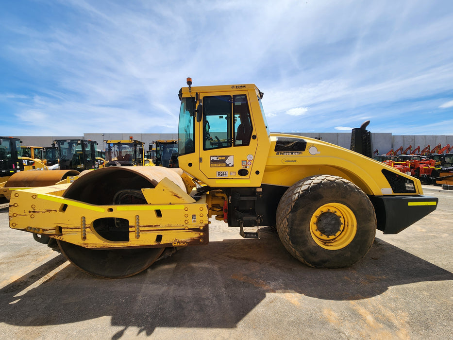 2015 BOMAG BW219DH-4 20T SMOOTH DRUM ROLLER WITH 3166 HOURS (R244)