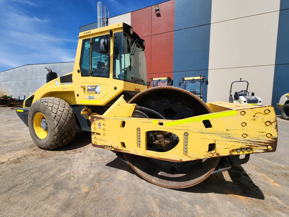 2015 BOMAG BW219DH-4 20T SMOOTH DRUM ROLLER WITH 3166 HOURS (R244)