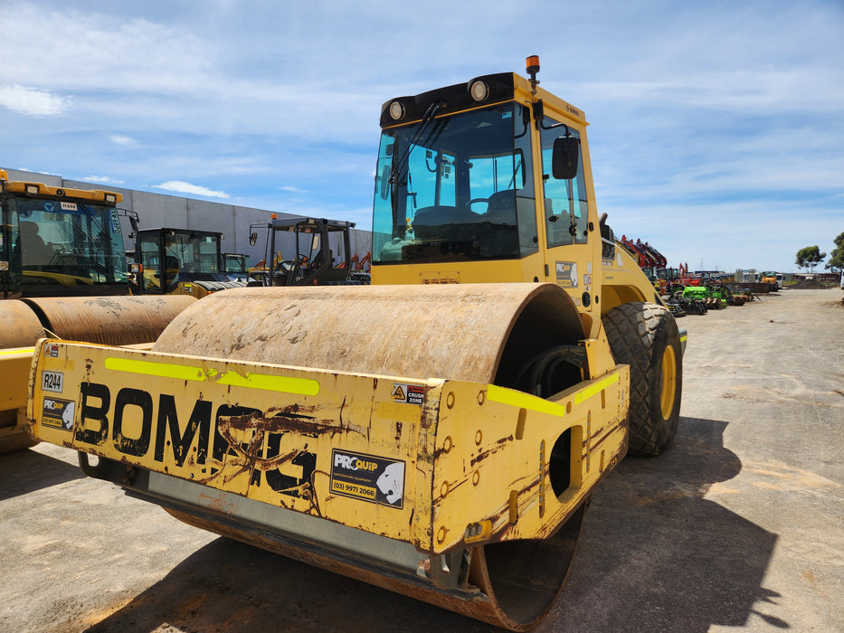 2015 BOMAG BW219DH-4 20T SMOOTH DRUM ROLLER WITH 3166 HOURS (R244)