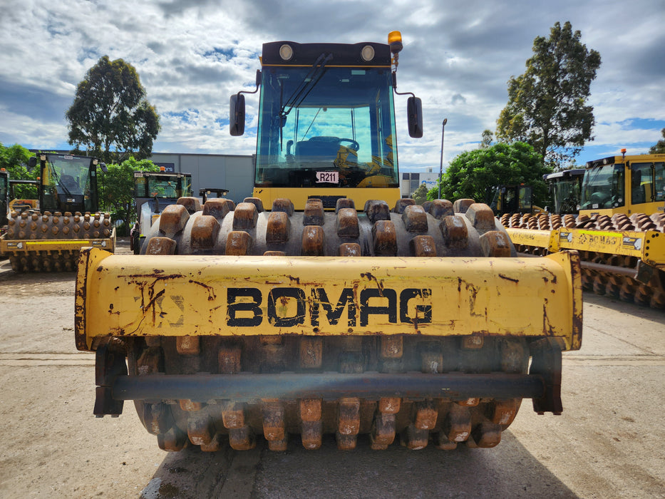 2012 BOMAG BW211PD-4 12T PADFOOT ROLLER WITH 3280 HOURS (R201)