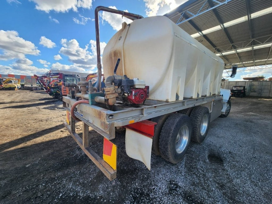 2008 KENWORTH T358 6 X 4 WATER TRUCK WITH 13000 LTR TANK, SPRAYERS. ETC.