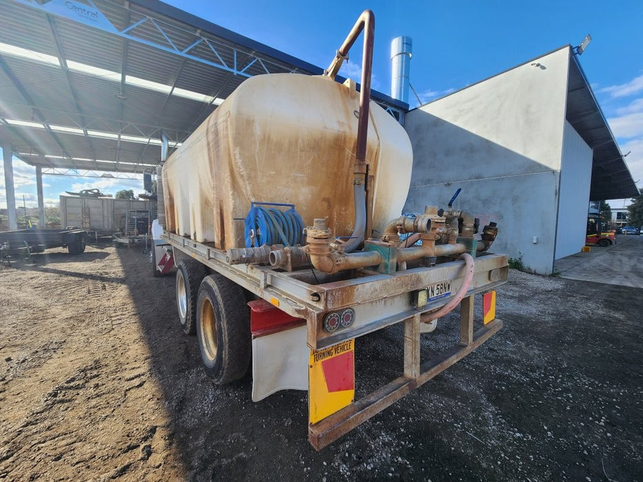 2008 KENWORTH T358 6 X 4 WATER TRUCK WITH 13000 LTR TANK, SPRAYERS. ETC.