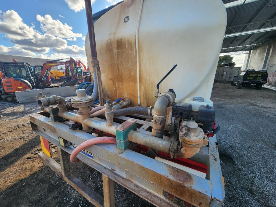 2008 KENWORTH T358 6 X 4 WATER TRUCK WITH 13000 LTR TANK, SPRAYERS. ETC.