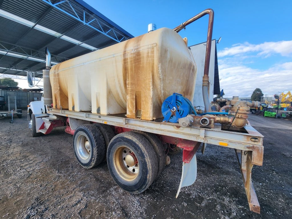 2008 KENWORTH T358 6 X 4 WATER TRUCK WITH 13000 LTR TANK, SPRAYERS. ETC.