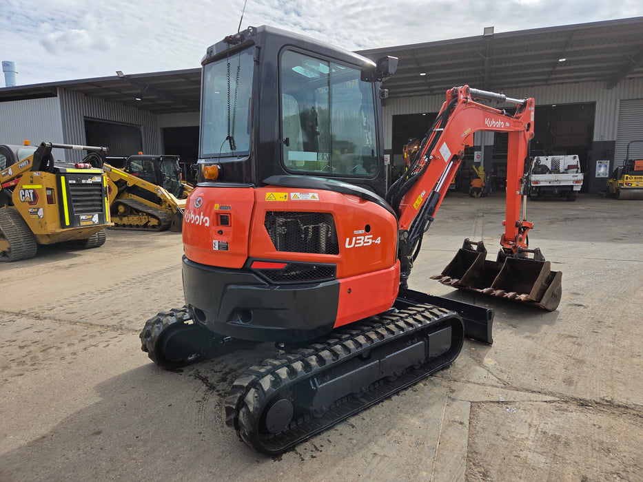 USED 2022 KUBOTA U35-4 3.6T EXCAVATOR WITH A/C CAB, BUCKETS AND 1560HRS