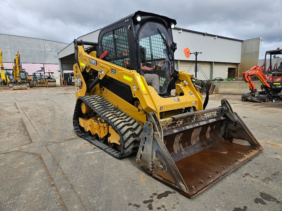 2021 CAT 259D3 TRACK LOADER (T496) WITH HI-FLOW, 4 IN 1 AND LOW 1185 HOURS