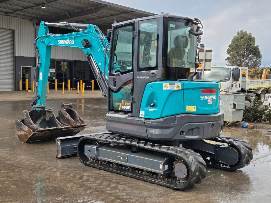 2022 SUNWARD SWE60UF 6T EXCAVATOR WITH A/C CAB, HITCH BUCKETS, 638 HRS