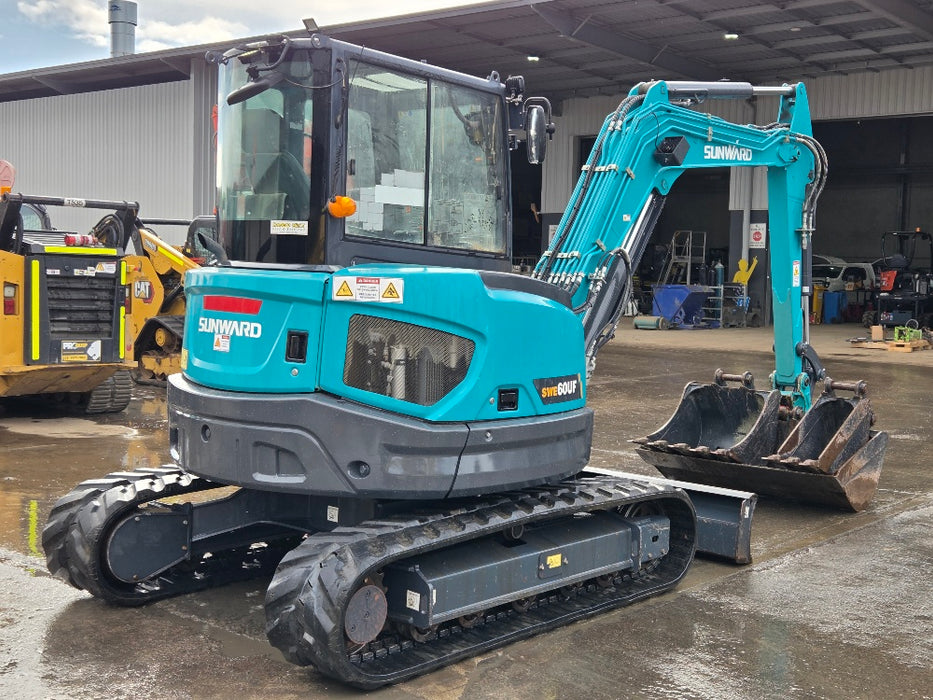 2022 SUNWARD SWE60UF 6T EXCAVATOR WITH A/C CAB, HITCH BUCKETS, 638 HRS