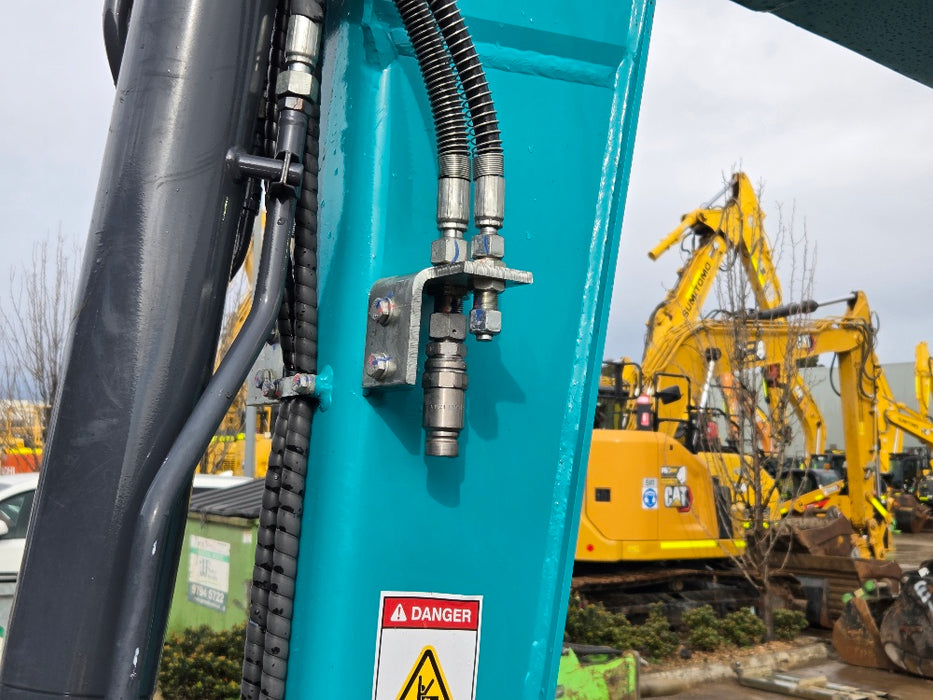 2022 SUNWARD SWE60UF 6T EXCAVATOR WITH A/C CAB, HITCH BUCKETS, 638 HRS