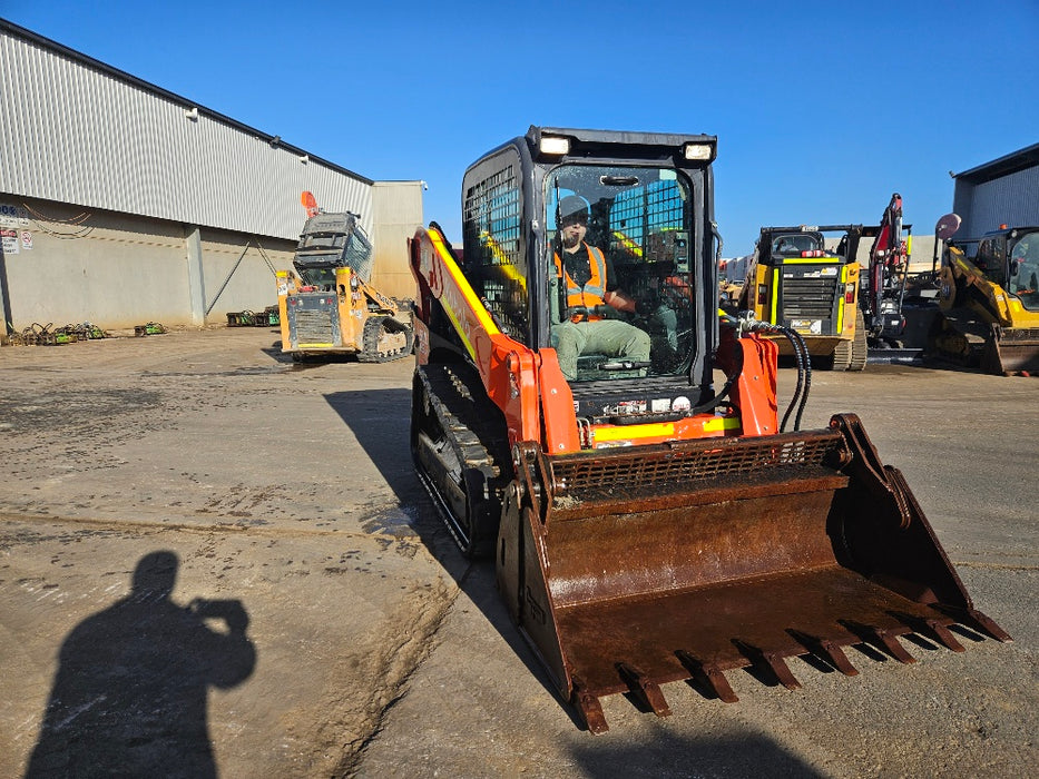 2022 KUBOTA SVL65-2 TRACK LOADER (T547) WITH FULL CIVIL SPEC AND 760 HRS