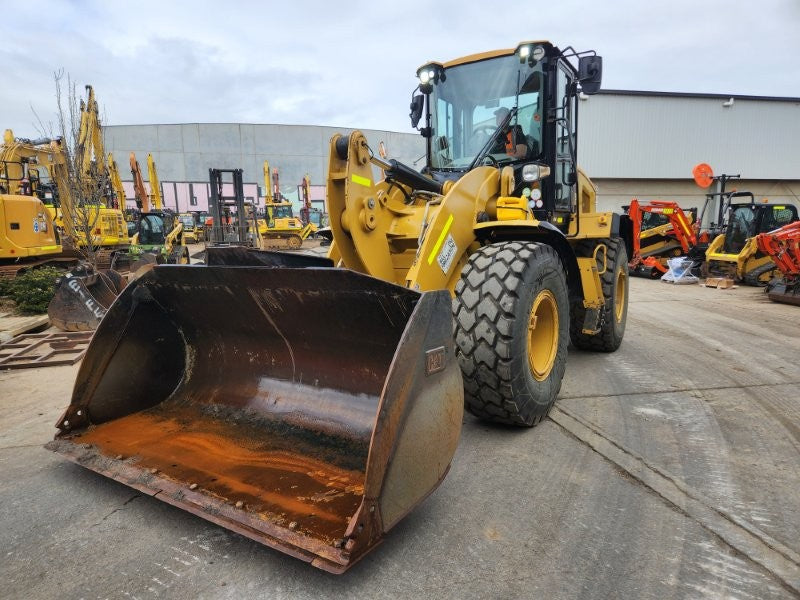 2018 CAT 924K 12T WHEEL LOADER (L125) WITH HITCH, BUCKET, FORKS AND 5500 HRS
