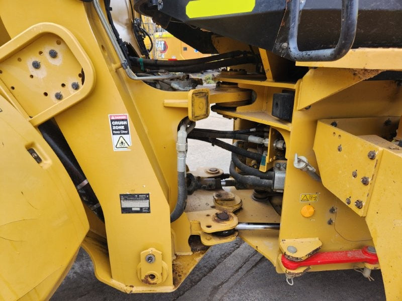 2018 CAT 924K 12T WHEEL LOADER (L125) WITH HITCH, BUCKET, FORKS AND 5500 HRS