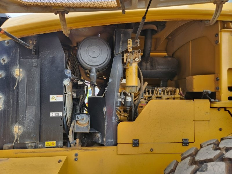 2018 CAT 924K 12T WHEEL LOADER (L125) WITH HITCH, BUCKET, FORKS AND 5500 HRS