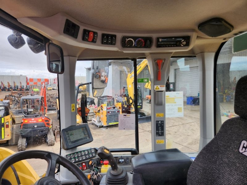 2018 CAT 924K 12T WHEEL LOADER (L125) WITH HITCH, BUCKET, FORKS AND 5500 HRS