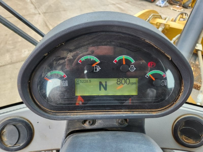 2018 CAT 924K 12T WHEEL LOADER (L125) WITH HITCH, BUCKET, FORKS AND 5500 HRS