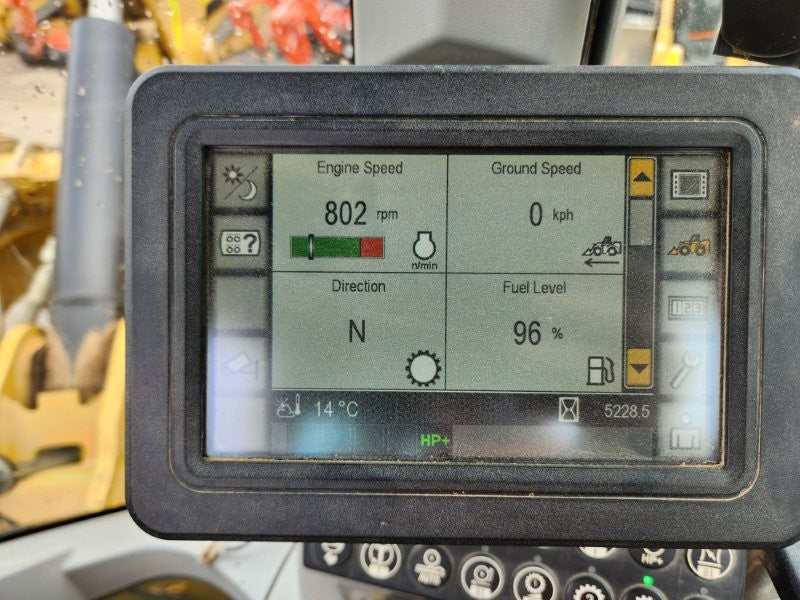 2018 CAT 924K 12T WHEEL LOADER (L125) WITH HITCH, BUCKET, FORKS AND 5500 HRS