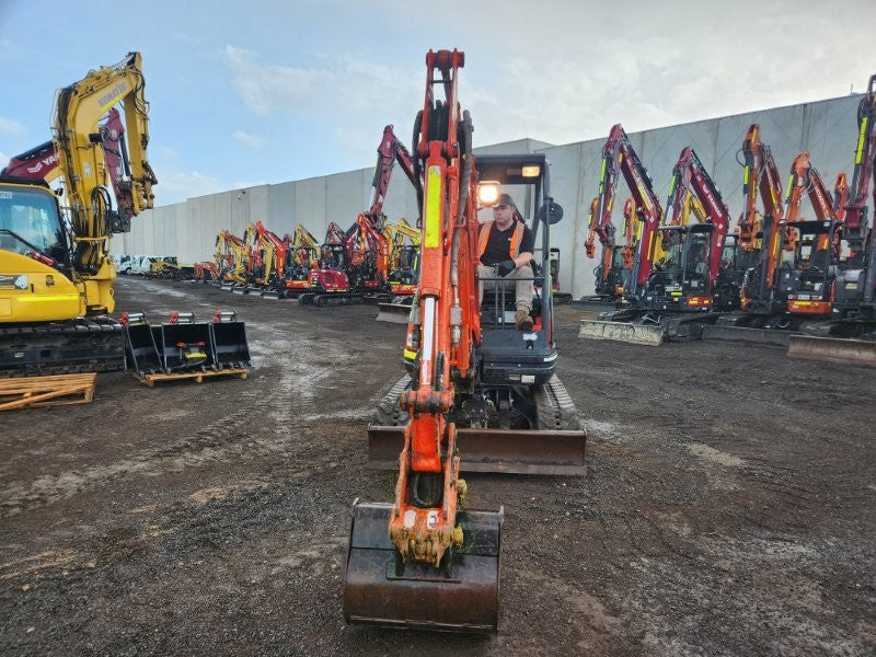 2022 KUBOTA U25 2.6T EXCAVATOR (M878) WITH HYD HITCH, BUCKETS AND 1021 HOURS