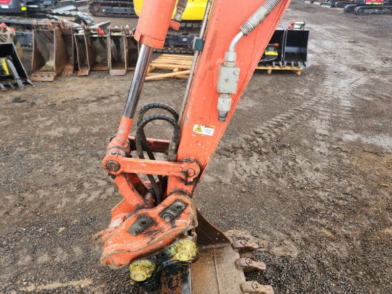 2022 KUBOTA U25 2.6T EXCAVATOR (M878) WITH HYD HITCH, BUCKETS AND 1021 HOURS
