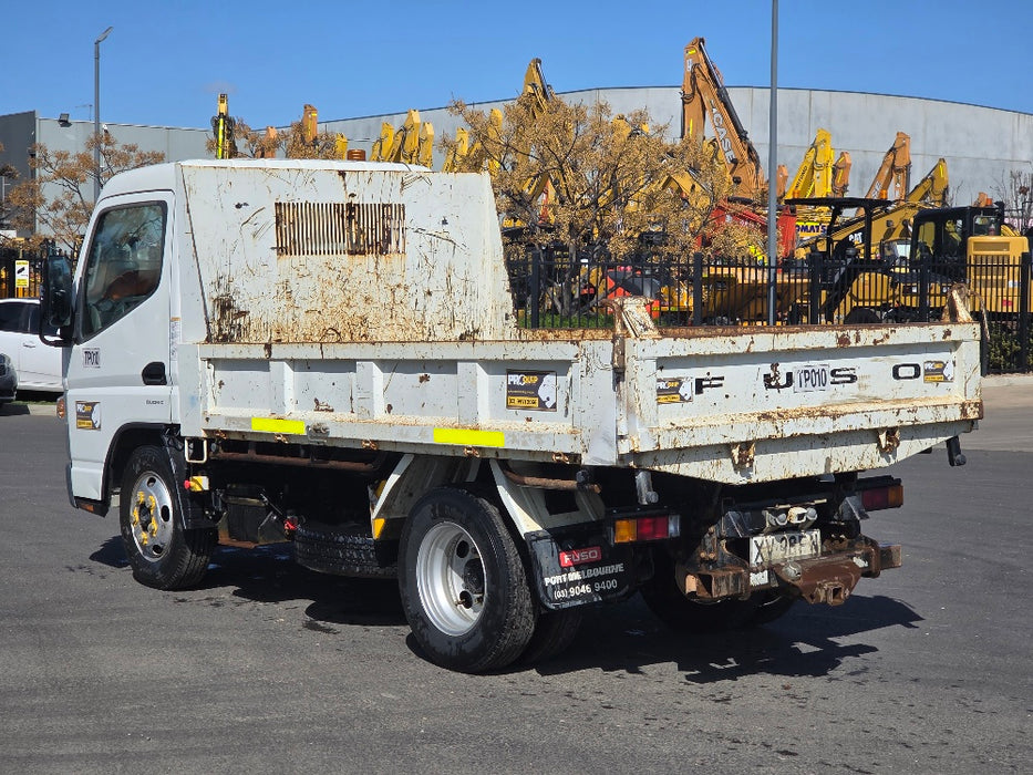 2019 FUSO CANTER 515 SWB TIPPER TRUCK (TP010) WITH 35,000 KLMS, AUTO AND CIVIL SPEC