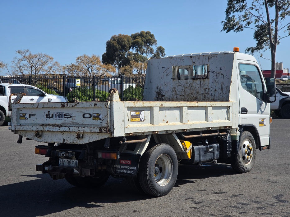 2019 FUSO CANTER 515 SWB TIPPER TRUCK (TP010) WITH 35,000 KLMS, AUTO AND CIVIL SPEC