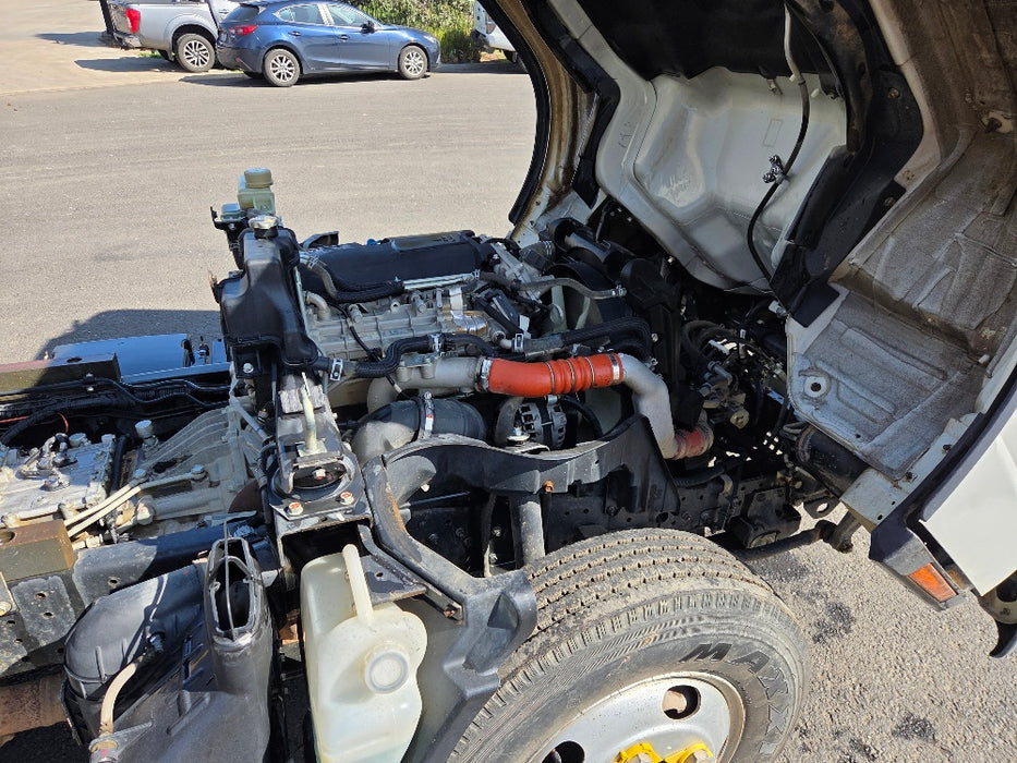 2019 FUSO CANTER 515 SWB TIPPER TRUCK (TP010) WITH 35,000 KLMS, AUTO AND CIVIL SPEC