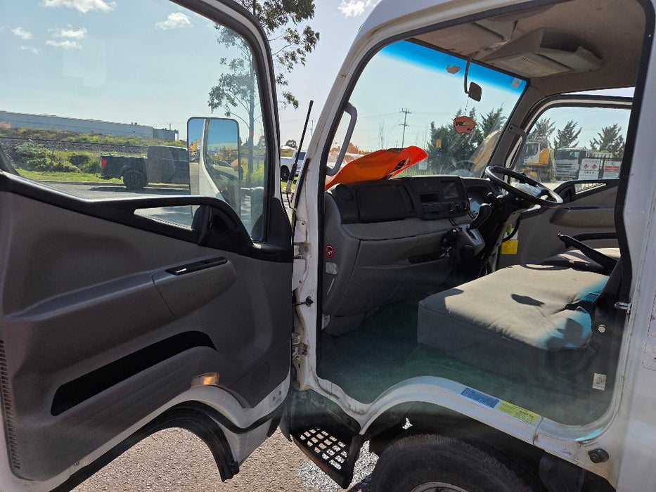 2019 FUSO CANTER 515 SWB TIPPER TRUCK (TP010) WITH 35,000 KLMS, AUTO AND CIVIL SPEC