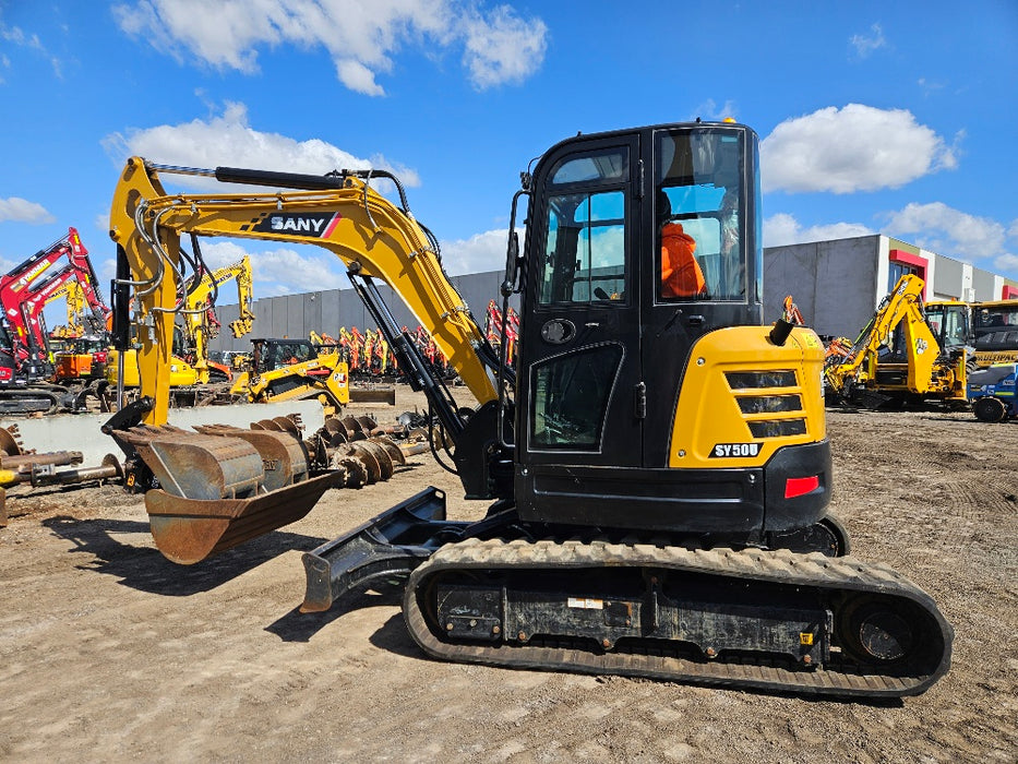 2022 SANY SY50U 5.3T EXCAVATOR WITH QC HITCH, A/C CAB, BUCKETS AND 260 HOURS