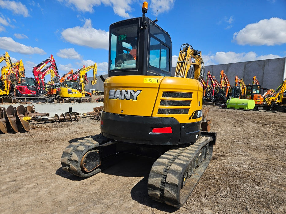 2022 SANY SY50U 5.3T EXCAVATOR WITH QC HITCH, A/C CAB, BUCKETS AND 260 HOURS