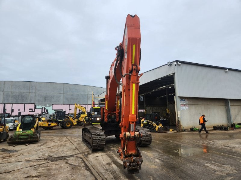 2020 HITACHI ZX290LC-5 29T EXCAVATOR (E256) WITH FULL CIVIL SPEC, 5470 HOURS