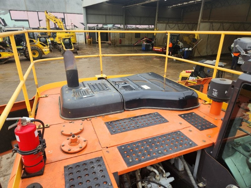 2020 HITACHI ZX290LC-5 29T EXCAVATOR (E256) WITH FULL CIVIL SPEC, 5470 HOURS