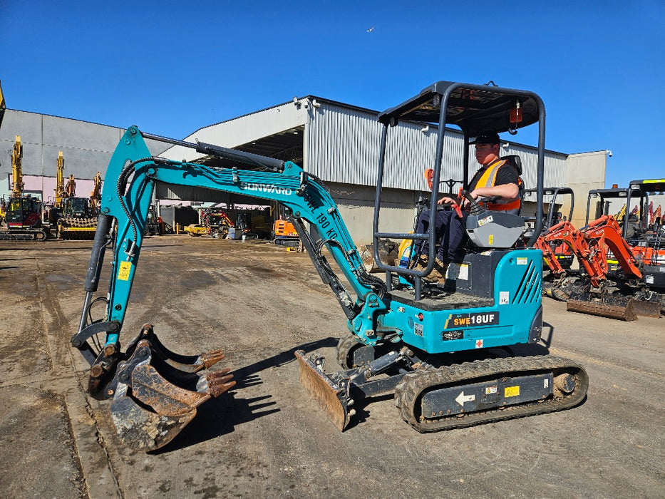 2022 SUNWARD SWE18uf 1.9T EXCAVATOR WITH HYDRAULIC HITCH AND 175 HOURS