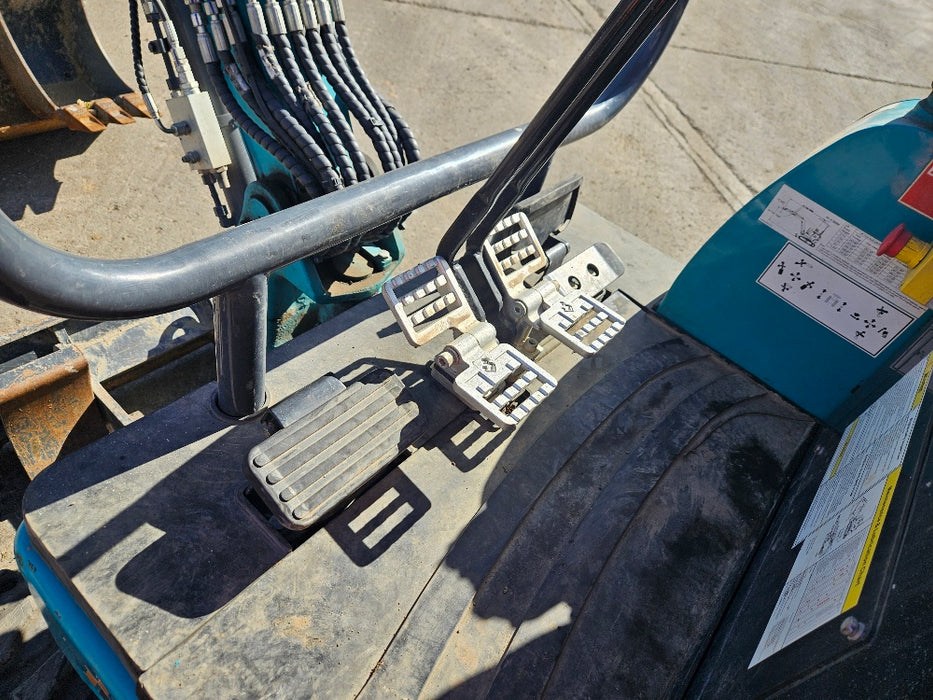 2022 SUNWARD SWE18uf 1.9T EXCAVATOR WITH HYDRAULIC HITCH AND 175 HOURS