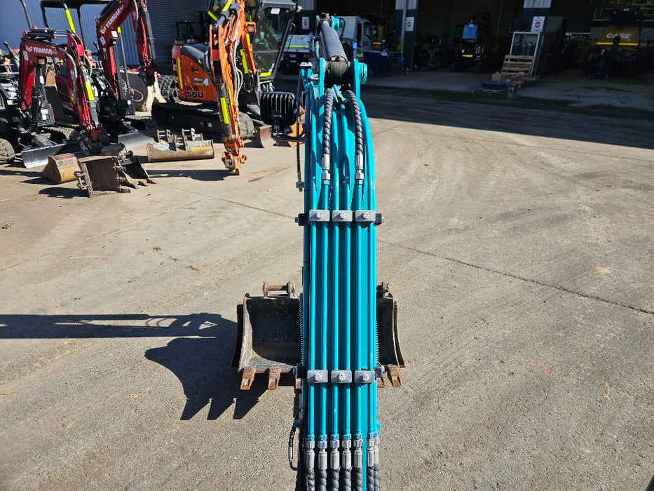 2022 SUNWARD SWE18uf 1.9T EXCAVATOR WITH HYDRAULIC HITCH AND 175 HOURS