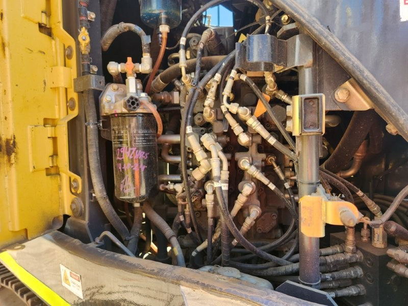 2021 SUMITOMO SH235X-6 25T EXCAVATOR (E310) WITH 3200 HOURS