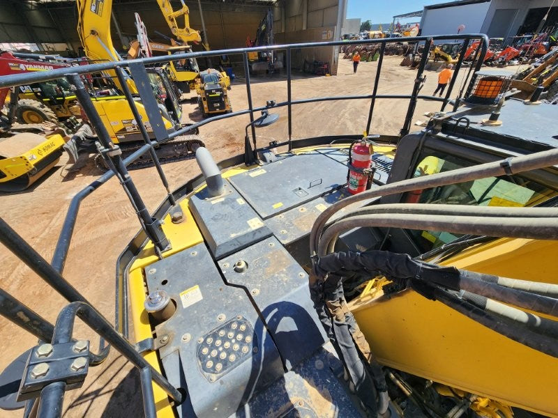 2022 SUMITOMO SH235X-6 25T EXCAVATOR WITH TOPCON WIRING, 3600 HOURS