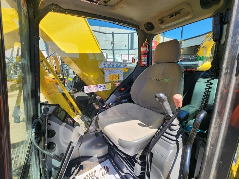 2022 SUMITOMO SH235X-6 25T EXCAVATOR WITH TOPCON WIRING, 3600 HOURS