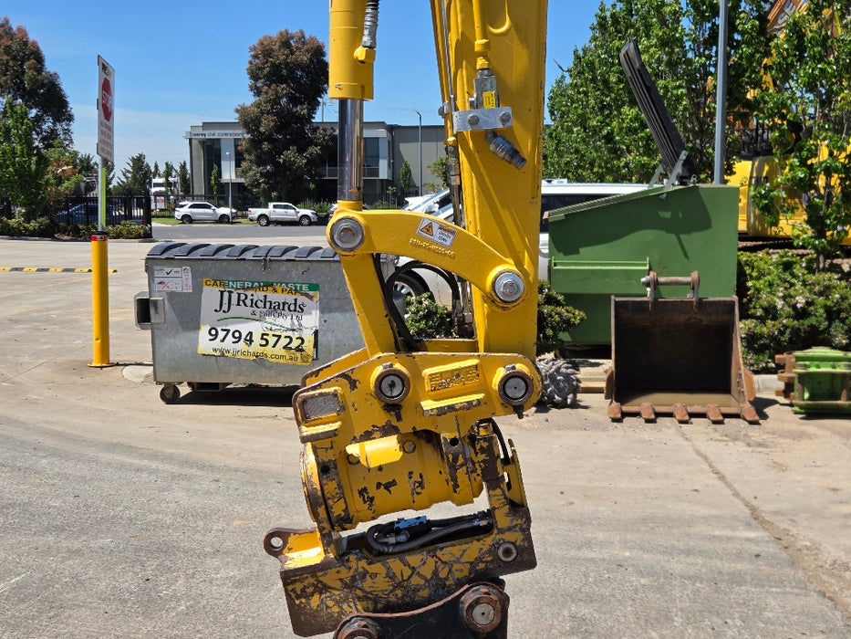 2022 KOMATSU PC55MR-3 5.5T EXCAVTOR (M894) WITH CAB, TILT, BUCKETS, 1590HRS