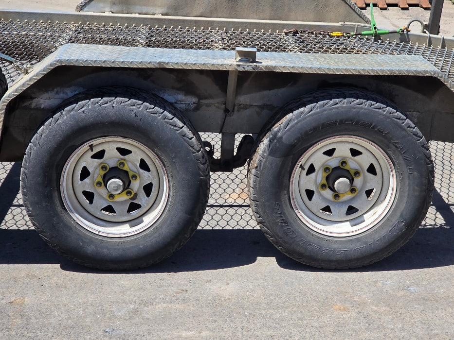 2019 CAT 302.7D 2.7T EXCAVATOR WITH HYDRAULIC HITCH, BUCKETS AND 3440 HOURS